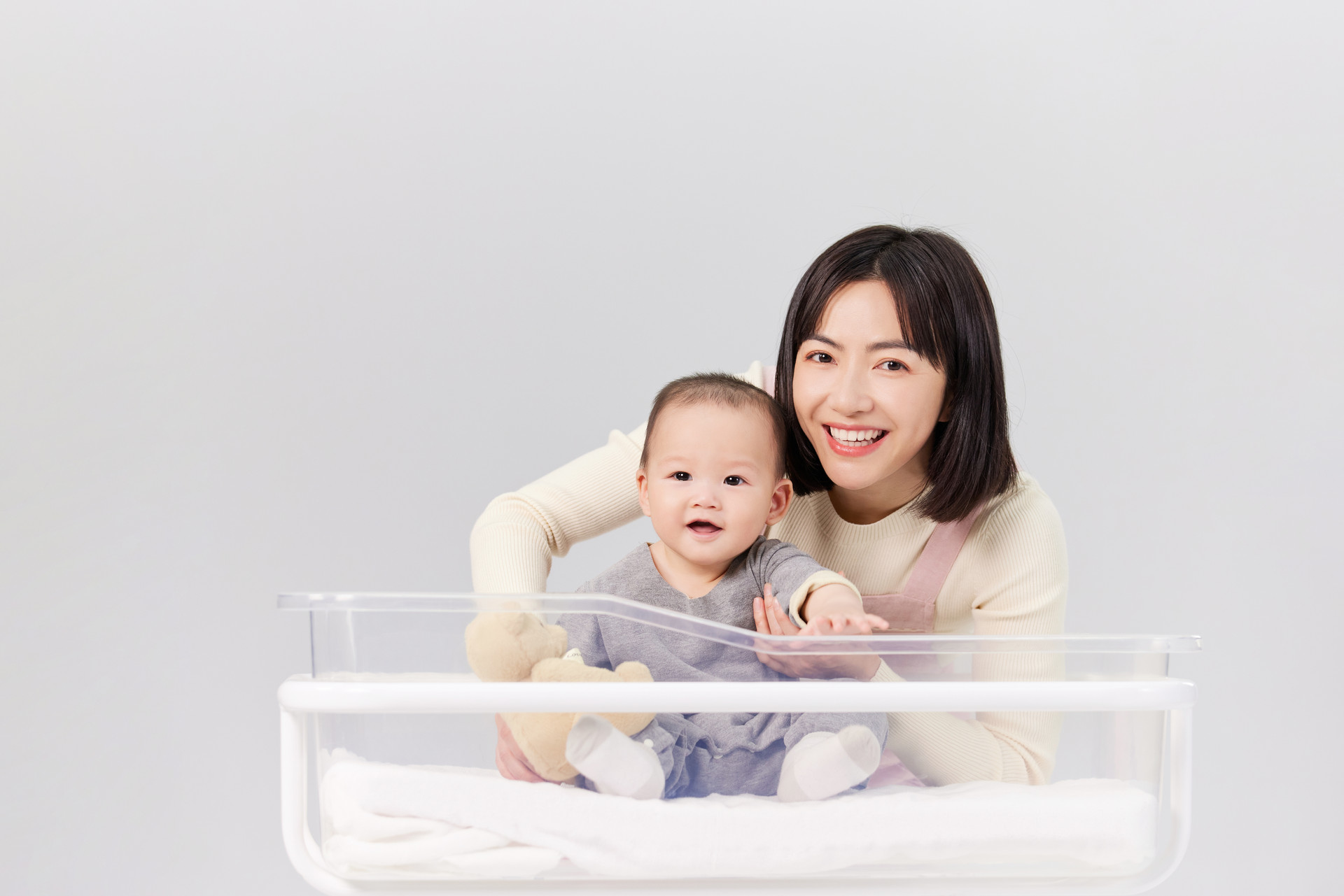 攝圖網_501728686_banner_月嫂與新生幼兒形象（企業(yè)商用）.jpg
